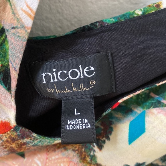 Romper - Picture 2 of 4